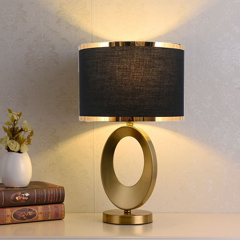 Desk Lamp - 北欧風ライトラグジュアリー小型デスクランプ寝室リビングルーム書斎クリエイティブシンプルモダンレトロ装飾かわいいベッドサイドランプ